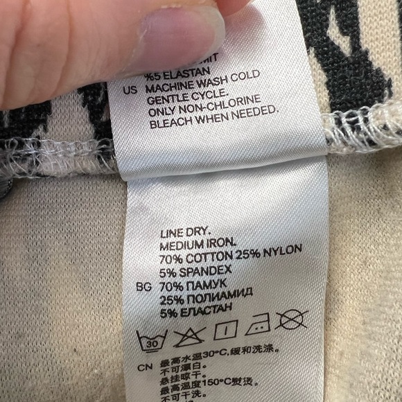 H&M black and cream pattern Leggings - Picture 3 of 5